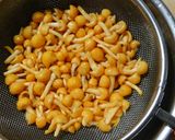 朝食にも♪なめこと小松菜しめじのお吸い物作り方3写真