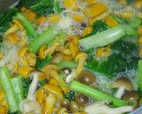 朝食にも♪なめこと小松菜しめじのお吸い物作り方4写真