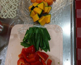 簡単☆新玉と残り野菜で揚げない酢豚風炒め作り方2写真