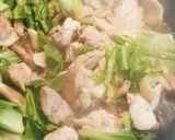 鶏の酒蒸し。バター風味♪春雨もいれて。作り方3写真