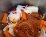 とろける柔らかさ！牛カルビ肉のデミ煮作り方2写真