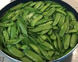 絹さやとツナのからしマヨネーズ和え作り方1写真