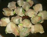 糖質制限☆お肉でロールアップブロッコリー作り方3写真