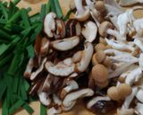 タンメン風！ニラもやしと白菜の野菜スープ作り方1写真