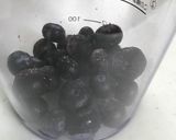 +α★ブルーベリー★プロテインスムージー作り方1写真