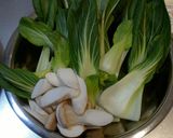青梗菜と鶏レバーのナンプラー炒め作り方2写真