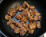 青梗菜と鶏レバーのナンプラー炒め作り方4写真