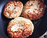 簡単★鶏挽肉でカフェ風ミートハンバーグ作り方7写真