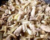豚こま肉と新玉葱・しめじの甘辛生姜炒め煮作り方5写真