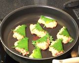 鶏ひき肉のシソはさみ焼き作り方4写真