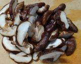 簡単和食♪鶏ささみとワカメ*もやしの煮物作り方1写真