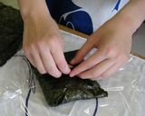 親子で作ろう！２種類のおにぎらず作り方8写真