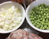 グリンピースと新玉ねぎで鶏肉のさっぱり煮作り方1写真