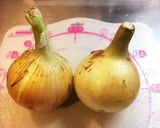 丸ごと玉ねぎとレタスのスープ♡作り方1写真