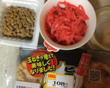 納豆と紅生姜のがんもバーガー（ハーフ）作り方1写真