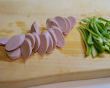 もやしと魚肉ソーセージのチャンプル作り方2写真