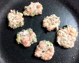 鮭と小松菜バーグ 離乳食完了期作り方4写真