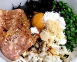 ボール1つで簡単☆豆腐とひき肉の揚げ団子作り方4写真