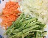 野菜たっぷり！彩りオニオンツナペースト作り方1写真