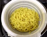 ごまドレッシングで食べるラーメンサラダ作り方3写真