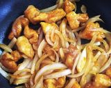 鶏肉と玉ねぎだけ☆簡単ケチャップ炒め☆作り方4写真