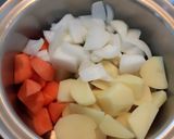 ハーブウインナーでポトフ☆作り方1写真