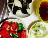 余った野菜と餃子で南蛮風甘酢餡掛け作り方1写真