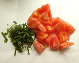 材料3つで簡単★トマトのシソめんつゆ漬け作り方1写真