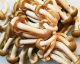 簡単!豚肉としめじのマヨしょうが炒め作り方2写真