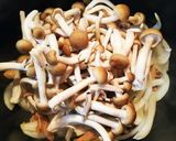 簡単!豚肉としめじのマヨしょうが炒め作り方7写真