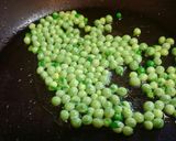 育ちすぎ　きぬさやえんどうで豆チャーハン作り方2写真