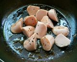 魚肉ソーセージのバター炒め作り方2写真