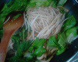 1人分　レタスともやしの焼きうどん作り方5写真