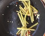 大人のおつまみ☆フキのペペロンチーノ作り方3写真