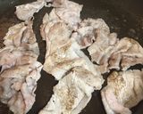 レタスの外葉と豚肉のオイスターマヨ炒め作り方2写真
