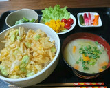 新玉ねぎとそら豆のかき揚げ丼☆作り方4写真