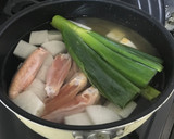 油不使用！鶏手羽と大根のとろとろ煮！作り方2写真