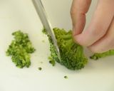 【離乳食初期】ブロッコリーのきな粉バナナ作り方1写真