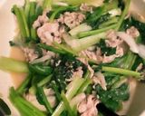 疲労回復に！豚肉と玉葱と小松菜の炒め物！作り方5写真