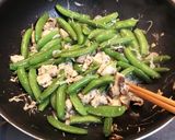 スナップエンドウと鮭缶の卵とじ☆作り方3写真