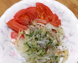 新玉ねぎときゅうり♪の旨味サラダ♥作り方4写真