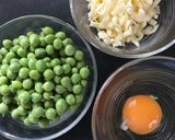 グリンピースの卵＆チーズ絡め作り方1写真