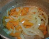 玉ねぎとにんじんの甘～いコンソメスープ♪作り方2写真