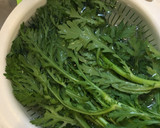 おしゃれに仕上げる和えない春菊の胡麻和え作り方1写真