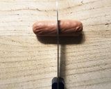 ソーセージ飾り切り 【モアイ像】作り方1写真