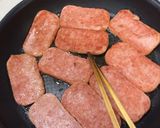 大量生産・流れ作業・スパムおむすび作り方4写真