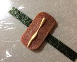 大量生産・流れ作業・スパムおむすび作り方8写真