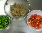 トマトとみょうがで爽やか夏野菜の肉じゃが作り方2写真