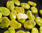 ビールのお供に◎そら豆のにんにく塩ごま油作り方5写真