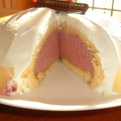クリスマスに♪ラズベリードームケーキ by あさえもん 【クックパッド